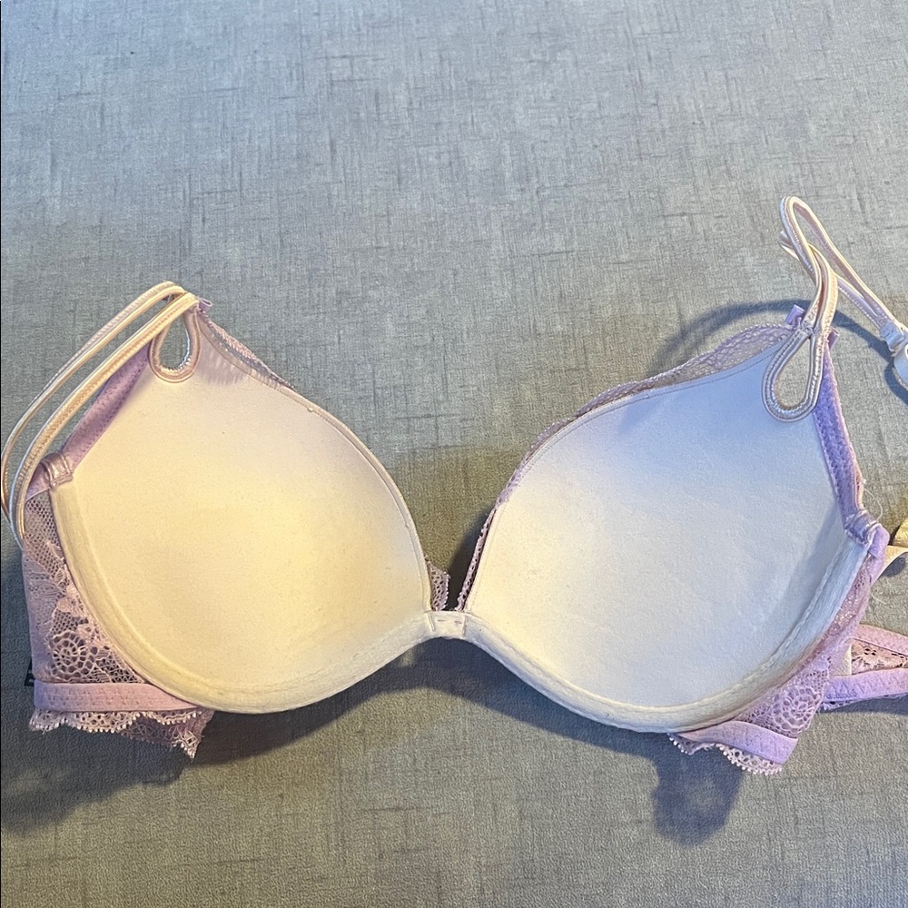 Victoria's Secret Lavender Embellished Bra - Picture 5 of 5